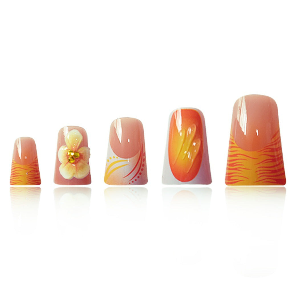 Künstlerisches Floral Press-On Nails Set Brehn