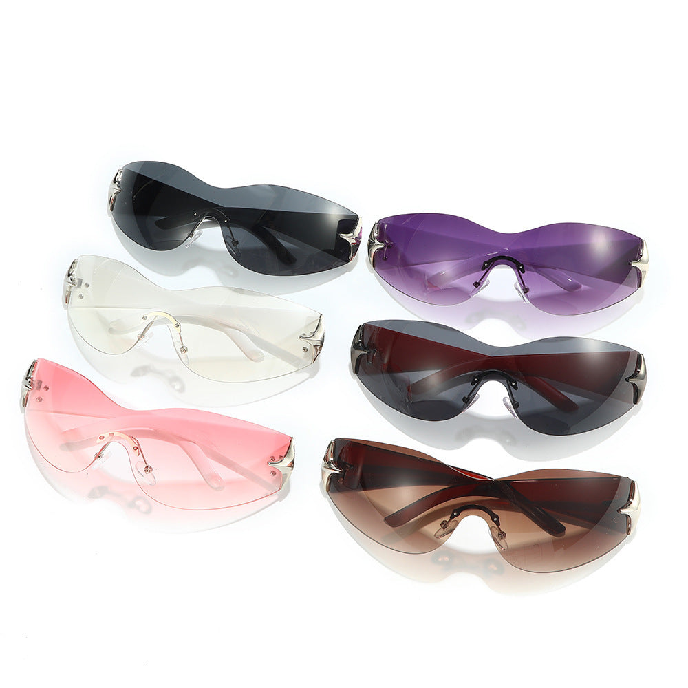 Futuristische Schildbrille mit metallischen Akzenten Brehn
