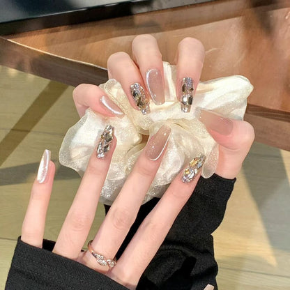 Premium Glamouröse Nagelkunstverlängerungen Brehn