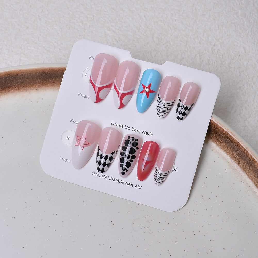 Künstlerisches Press-On Nail Set Brehn