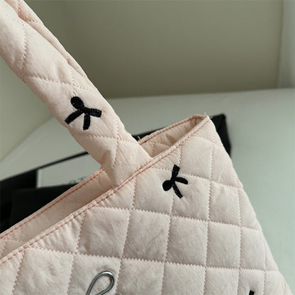 Gestepptes Dekoratives Bogen Handtasche