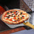 perforierte Edelstahl-Pizzaschaufel mit ergonomischem Holzgriff Brehn