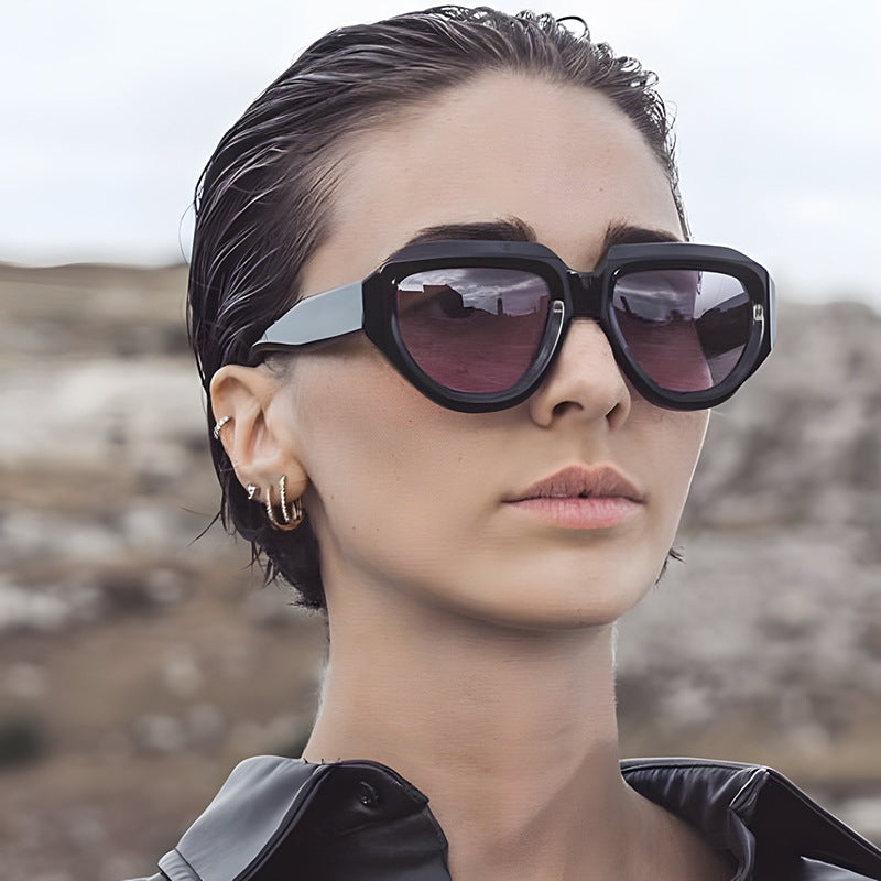 Damen modische Sonnenbrille mit einzigartigem, eckigem Rahmen Brehn