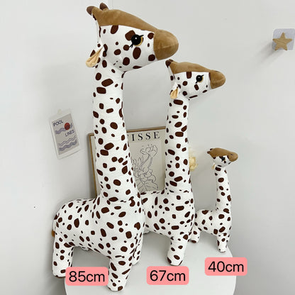 Handgemachte Leinenkaninchenpuppe mit kariertem Baumwollkleid