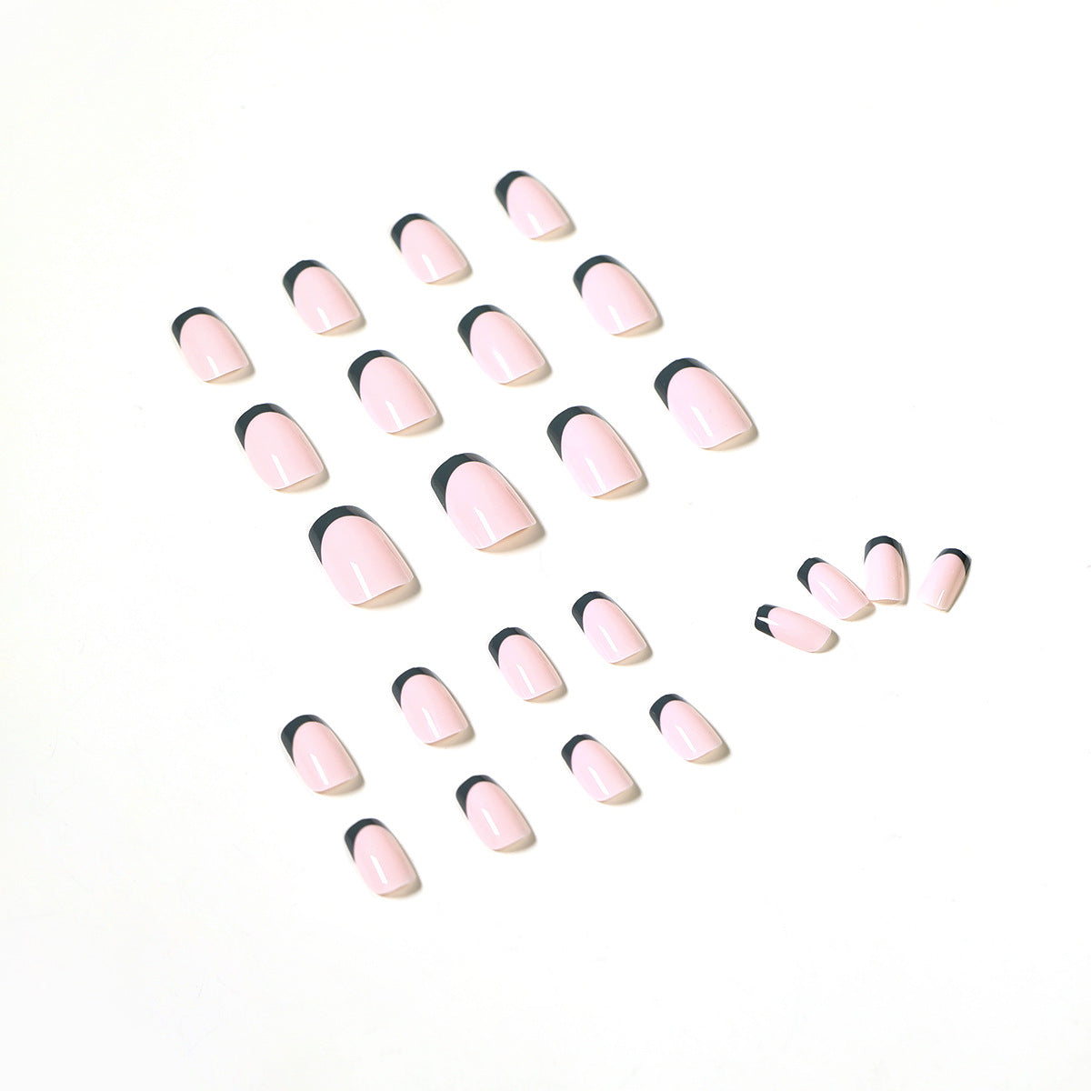 Kunstvolle Nagelkunst mit eleganten Farbverlauf und Spitzen Brehn