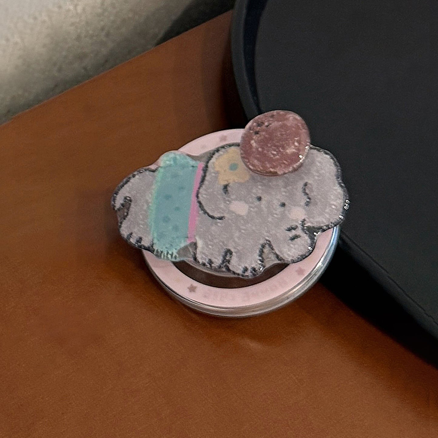 Niedlicher Elefant-Anstecker Brehn