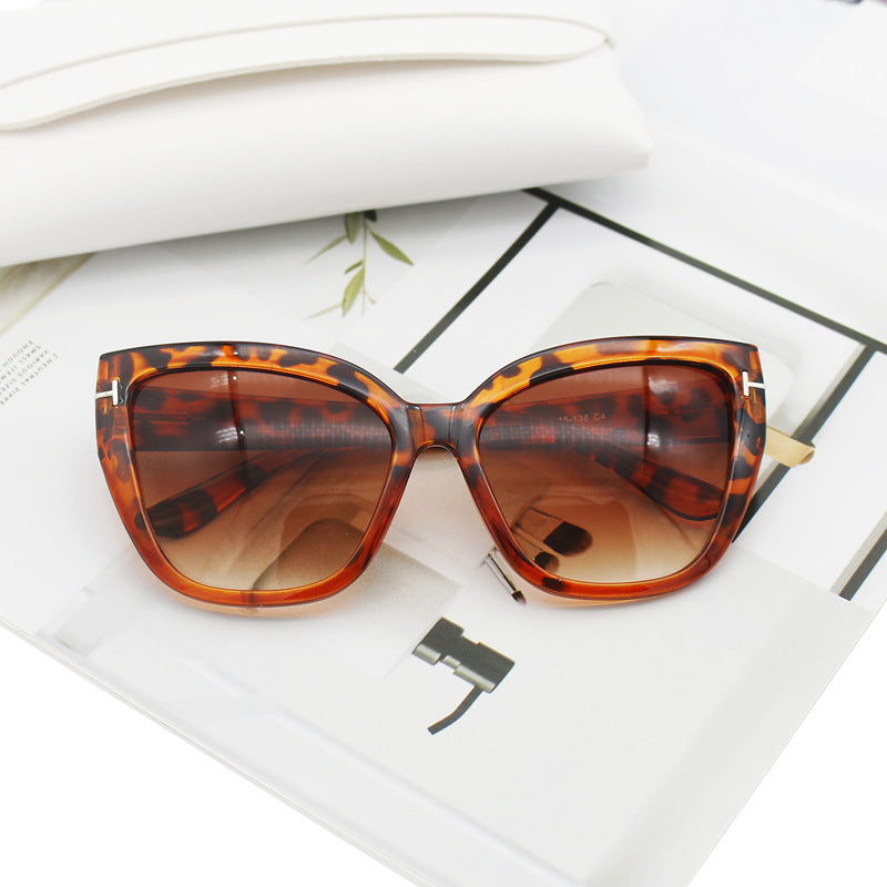 Damen Cat-Eye Sonnenbrille mit eleganten Akzenten Brehn