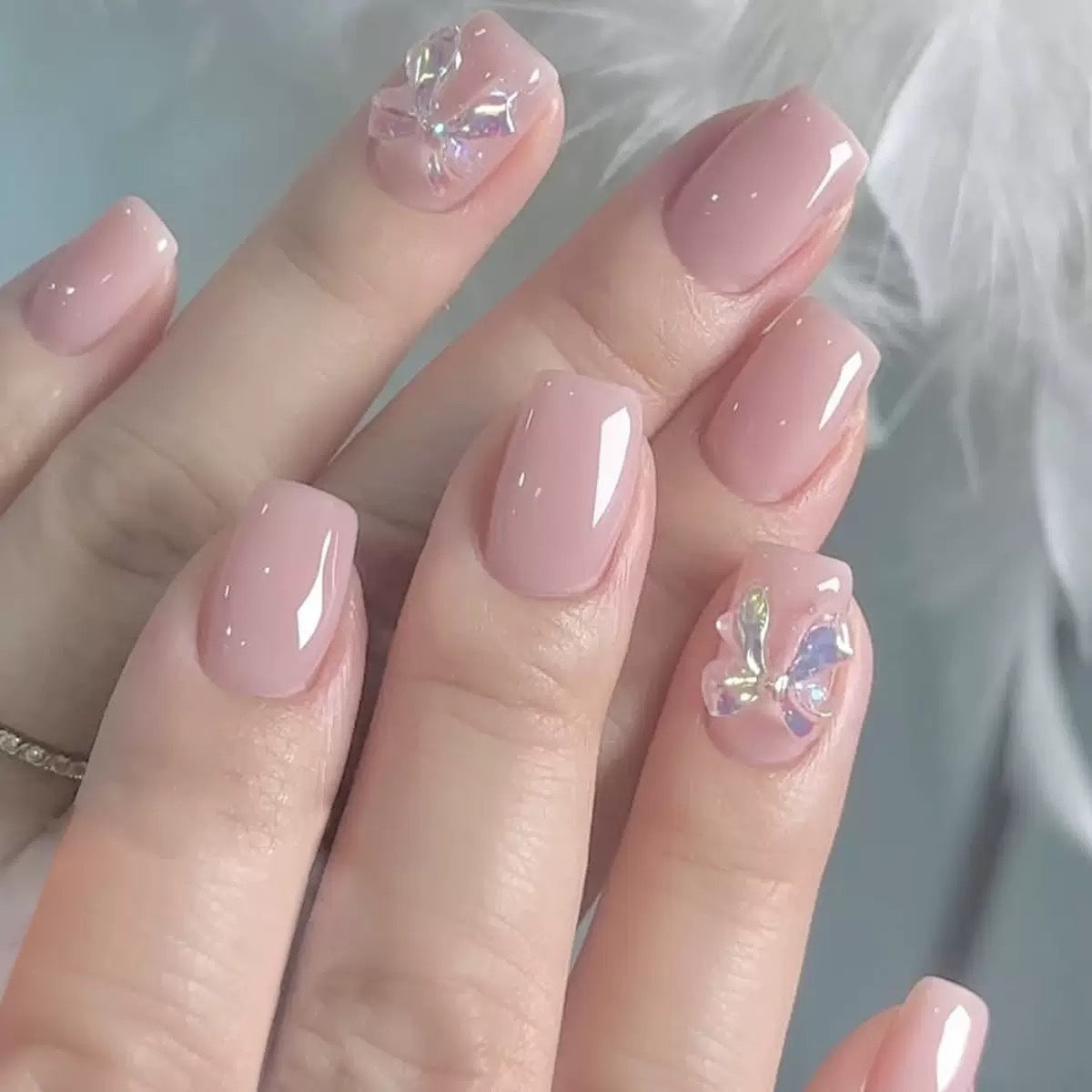 Kunstnagelset mit modischen 3D-Blütenverzierungen Brehn