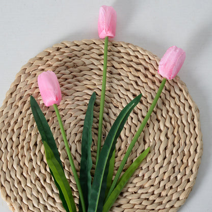 Dekorative Kunsttulpenstielarrangement
