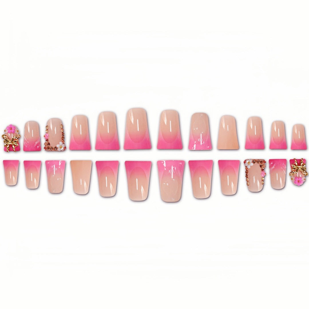 Künstlerische Lange Nail Extensions mit Floral-Akzenten Brehn