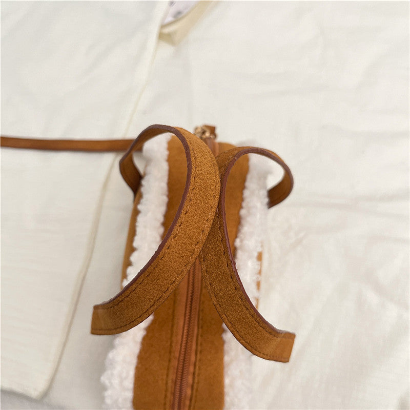 Gemütliche Kunstwildlederhandtasche
