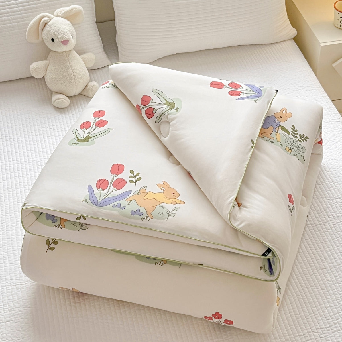 Kinder-Bettwäscheset mit niedlichen Tiermotiven und gesteppter Decke