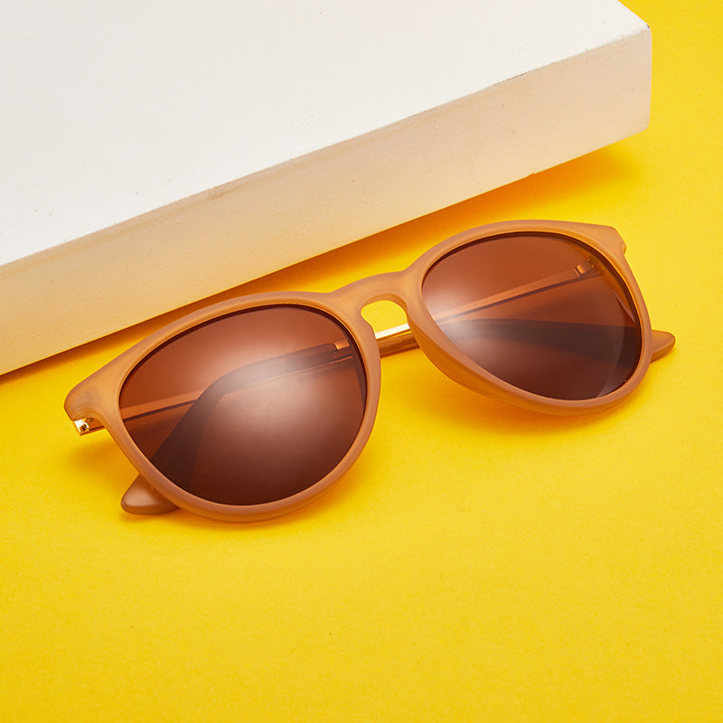 Damen modische und elegante Sonnenbrille mit hochwertigem Kunststoffrahmen und verspiegelten Gläsern Brehn