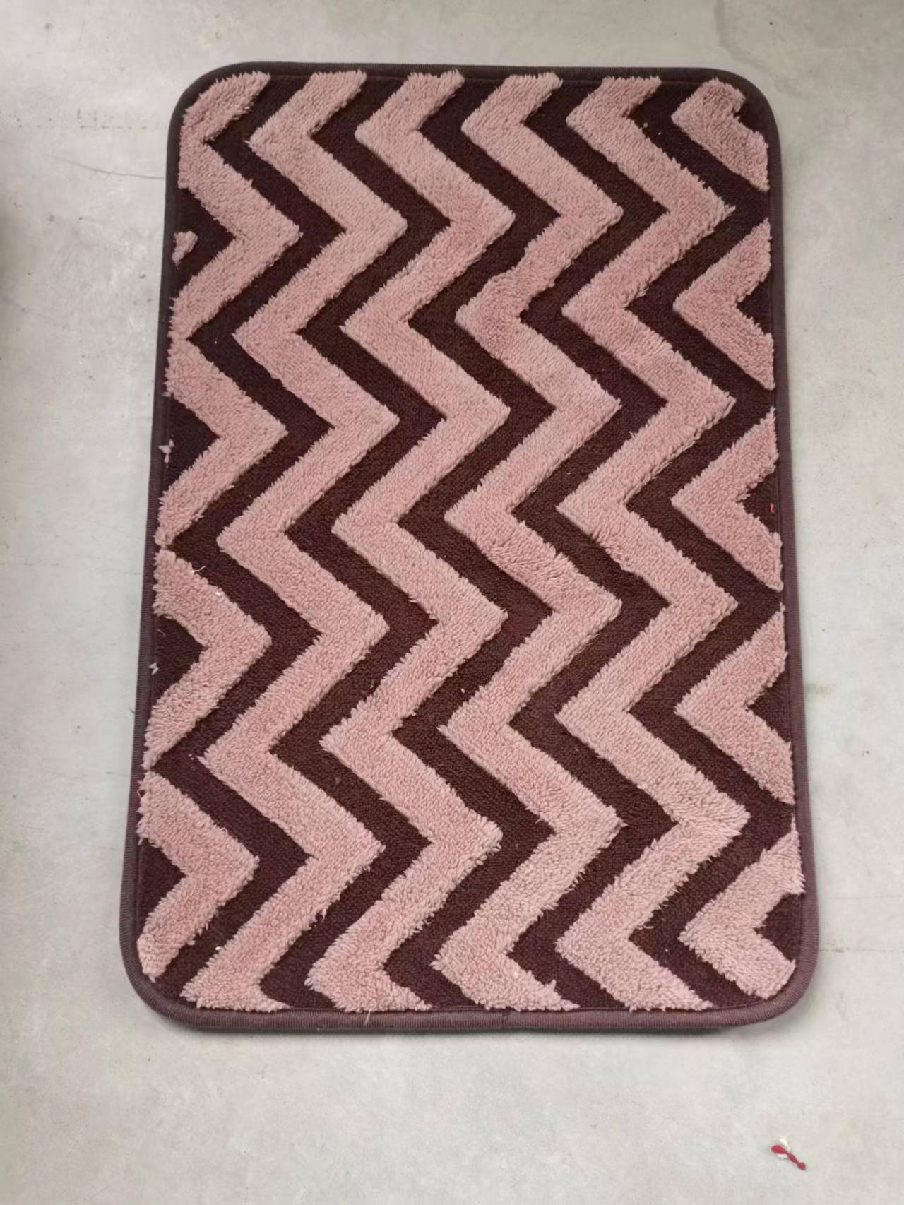 Chevron-Muster Rutschfeste Badematte Brehn