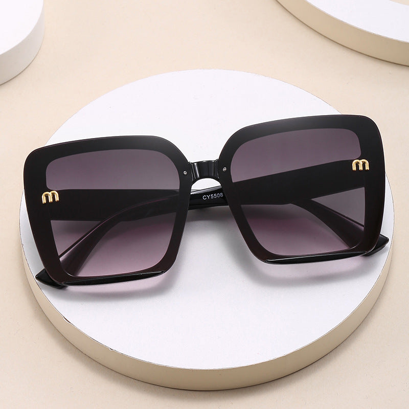 Damen oversized quadratische Sonnenbrille mit elegantem Rahmen Brehn