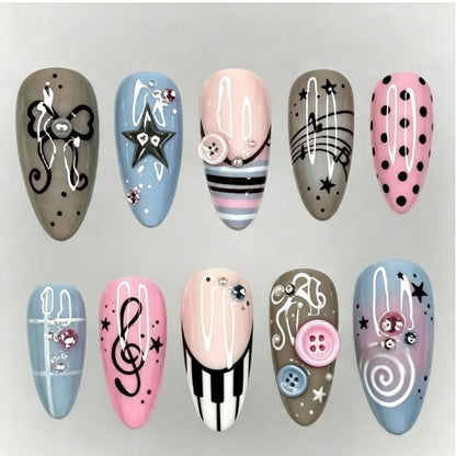 Kunstnagelset mit musikalischem Design Brehn