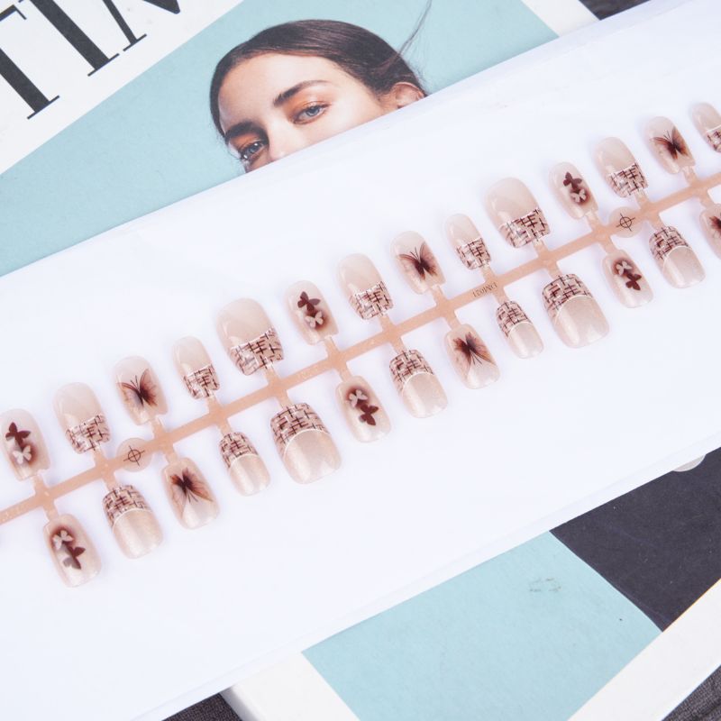 Künstlerisches Ombre Press-On Nagelspitzen Set Brehn