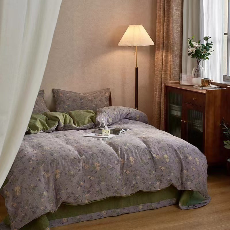 Wendbares Bettwäsche-Garnitur-Set aus Baumwoll-Leinen mit zartem Blumenprint und gesteppter Decke