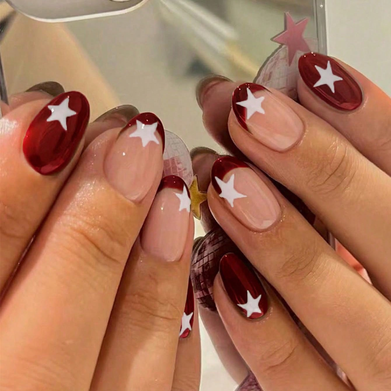 Kunstnagelset mit glamourösen Sternen-Design Brehn