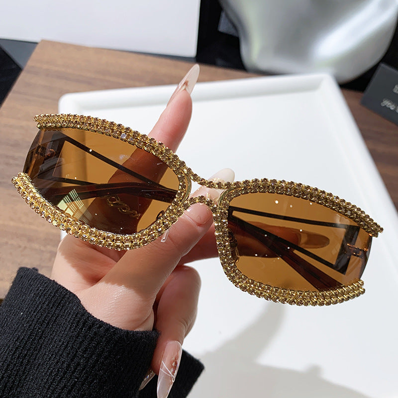 Damen Cat-Eye Sonnenbrille mit funkelndem Kristallrahmen Brehn