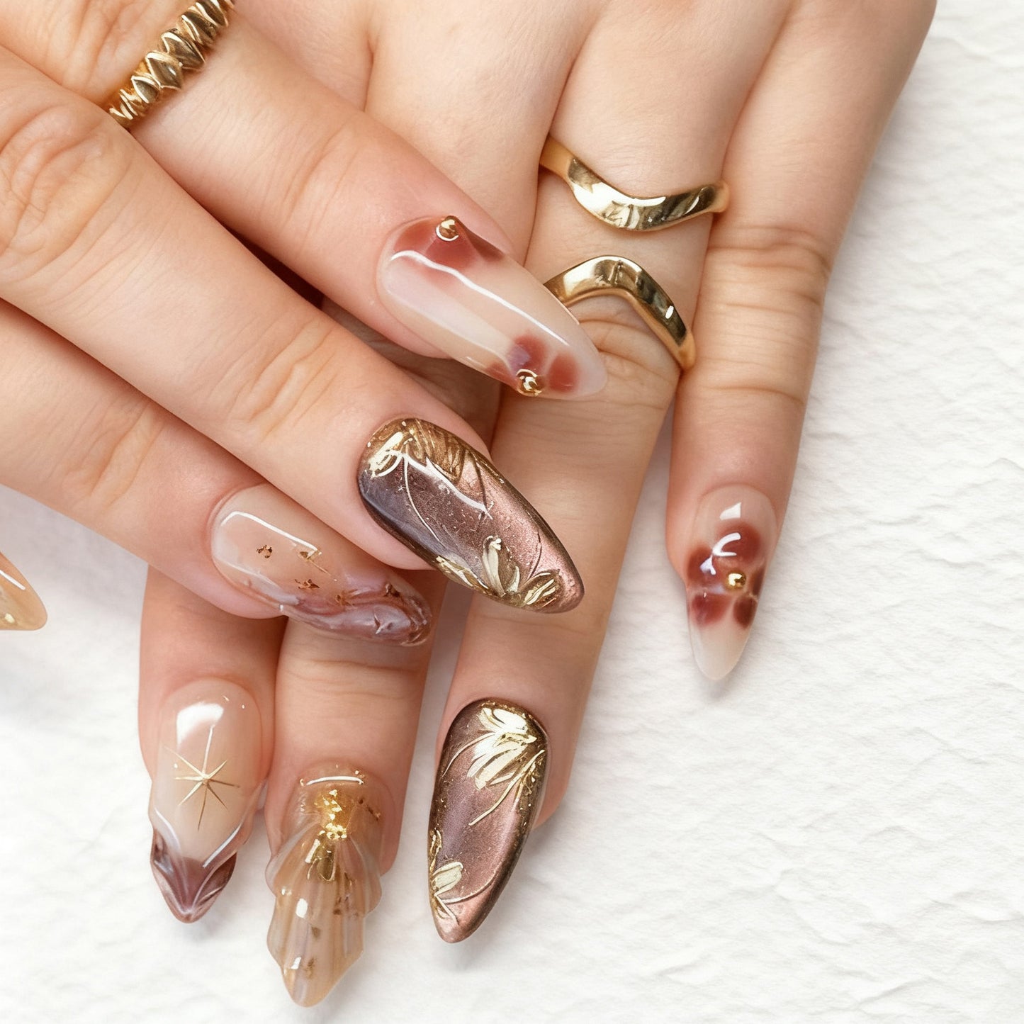 Künstlerisches Akzent Press-On Nagelset Brehn