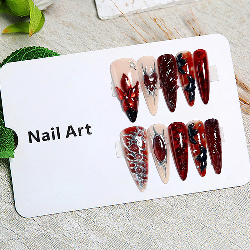 Kunstvolle 3D Nagelspitzen mit eleganten Motiven Brehn