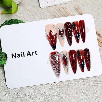 Kunstvolle 3D Nagelspitzen mit eleganten Motiven Brehn