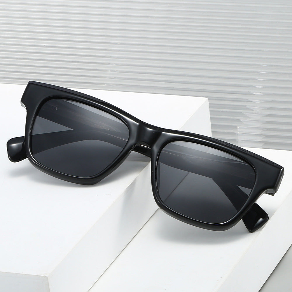Damen stylische Sonnenbrille im klassischen Rechteckdesign Brehn