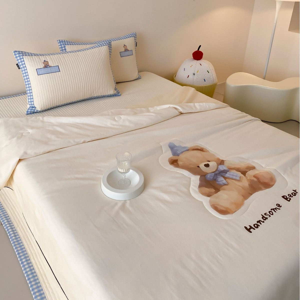 Kinderbettwäsche-Set mit gesticktem Teddybär und Vichy-Karo-Einfassung