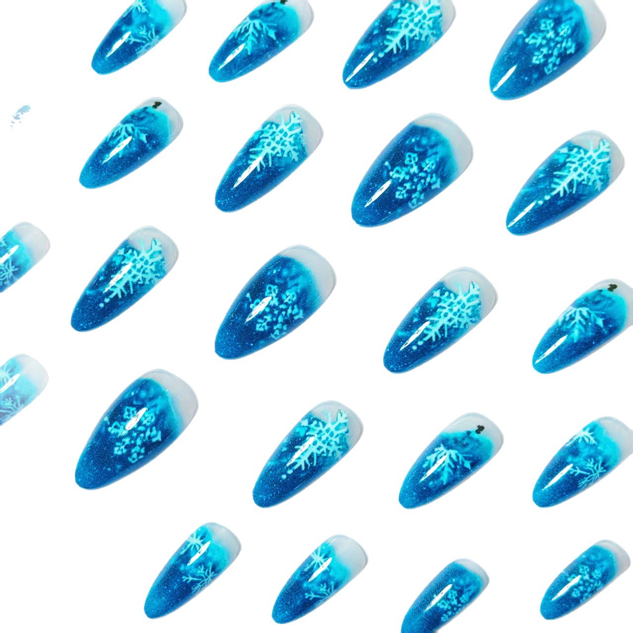 Klares Nageldesign mit Glitzer und Schneeflocken-Motiv Brehn