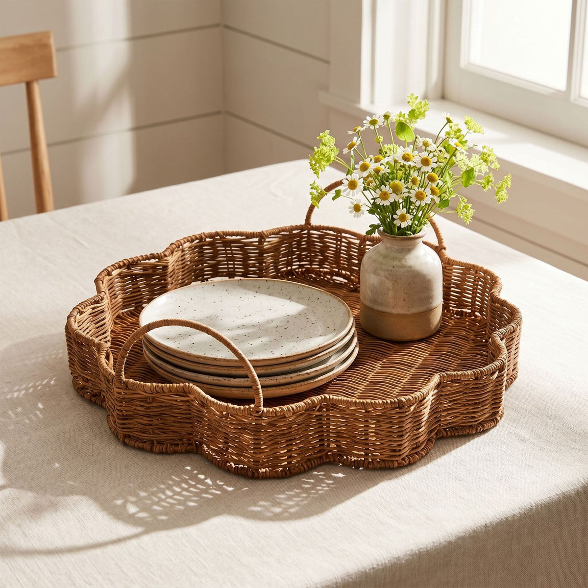 Eleganter Servierkorb aus handgeflochtenem Naturmaterial Brehn