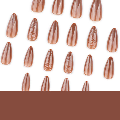 Kunstvolle Rosen-Nagelkunst mit Glanz Brehn