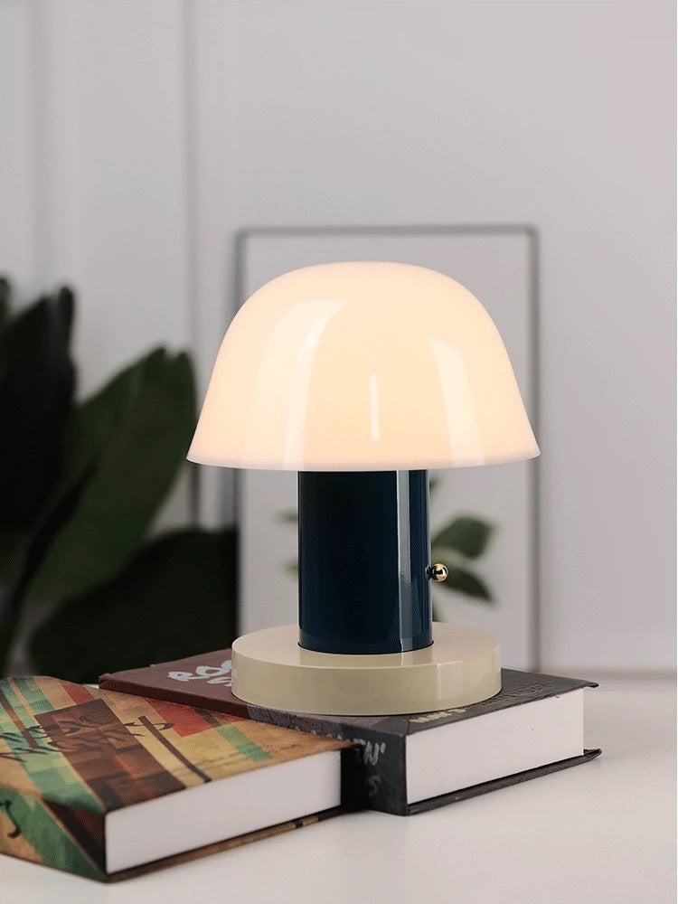Stilvolle moderne Tischlampe