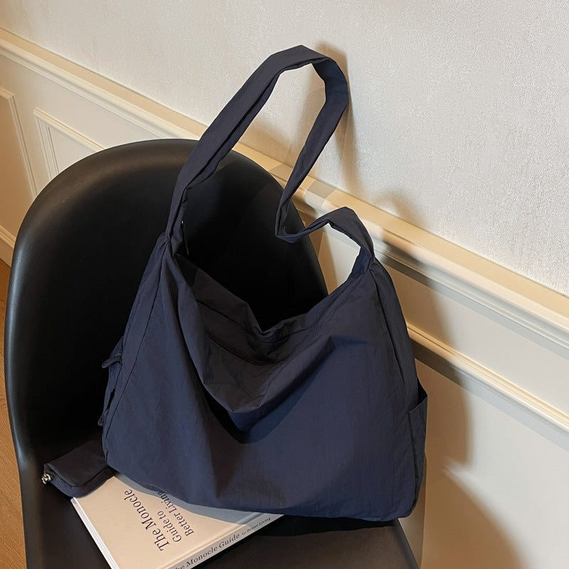 Geräumige Mehrfachtaschen-Hobo-Tasche