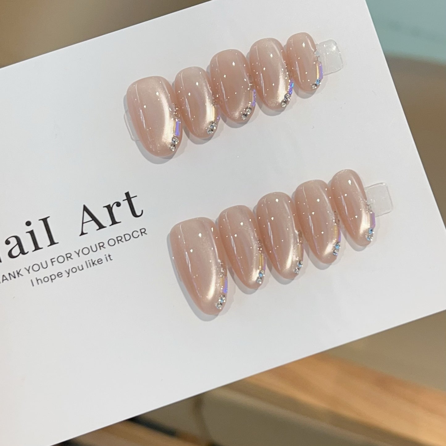 Kunstnägel mit Romantischem Design Brehn