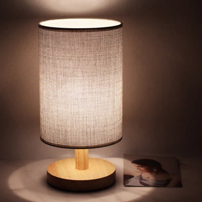 Zeitgenössische stilvolle Tischlampe