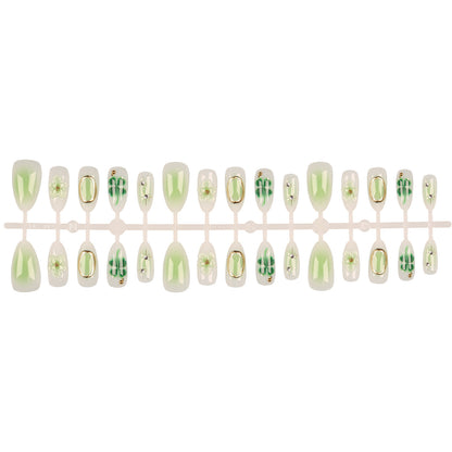 Elegantly gestaltetes floral Druck-Nagel-Set