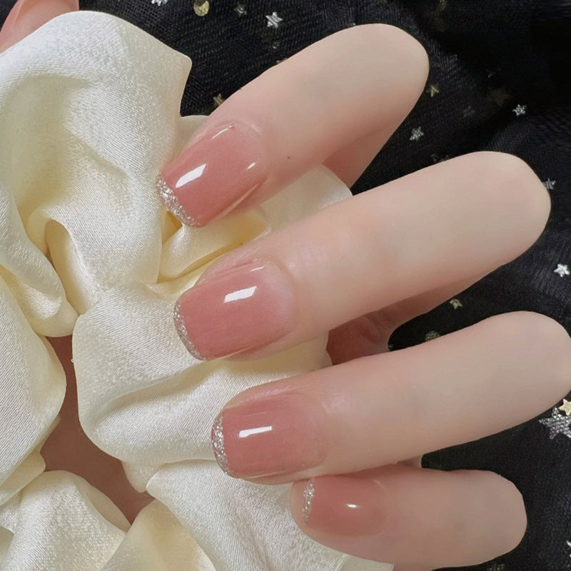 Elegante glänzende Press-On-Nagelspitzen Brehn