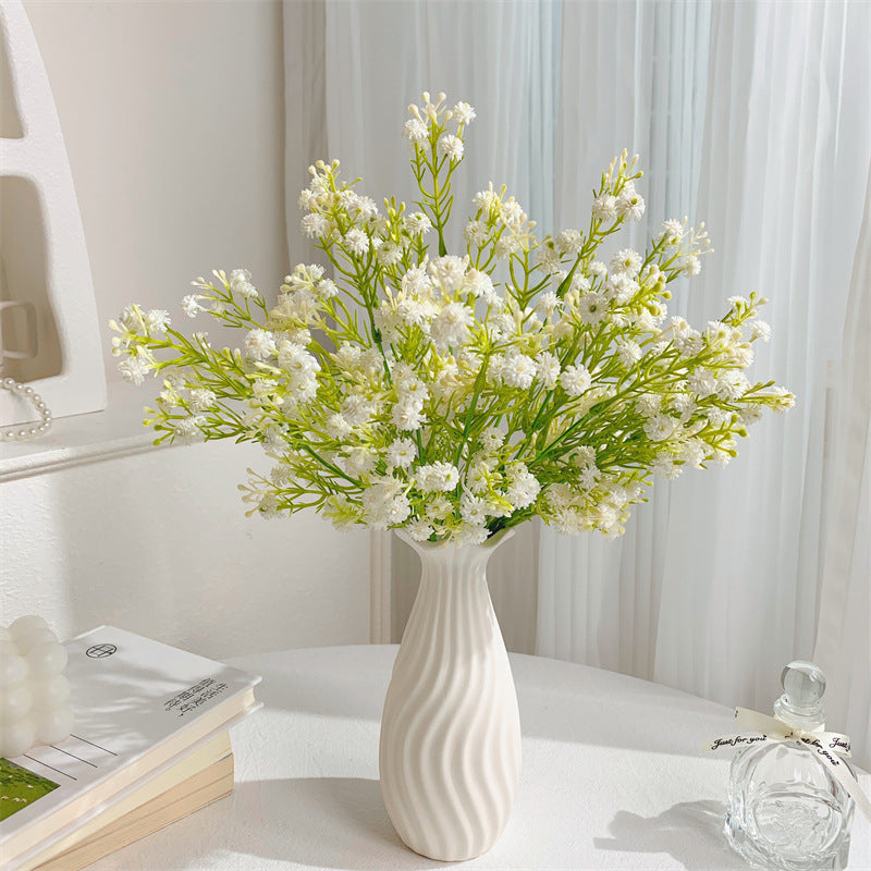 Dekoratives Blumenstrauß für die Wohnkultur Anzeige