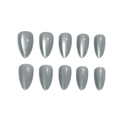 Kunstnägel mit Schimmerndem Metallic-Finish Brehn