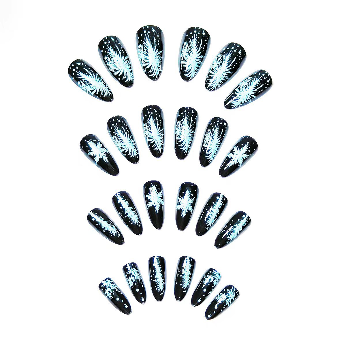 Elegante Kunstnägel mit Schneeflocken-Design Brehn