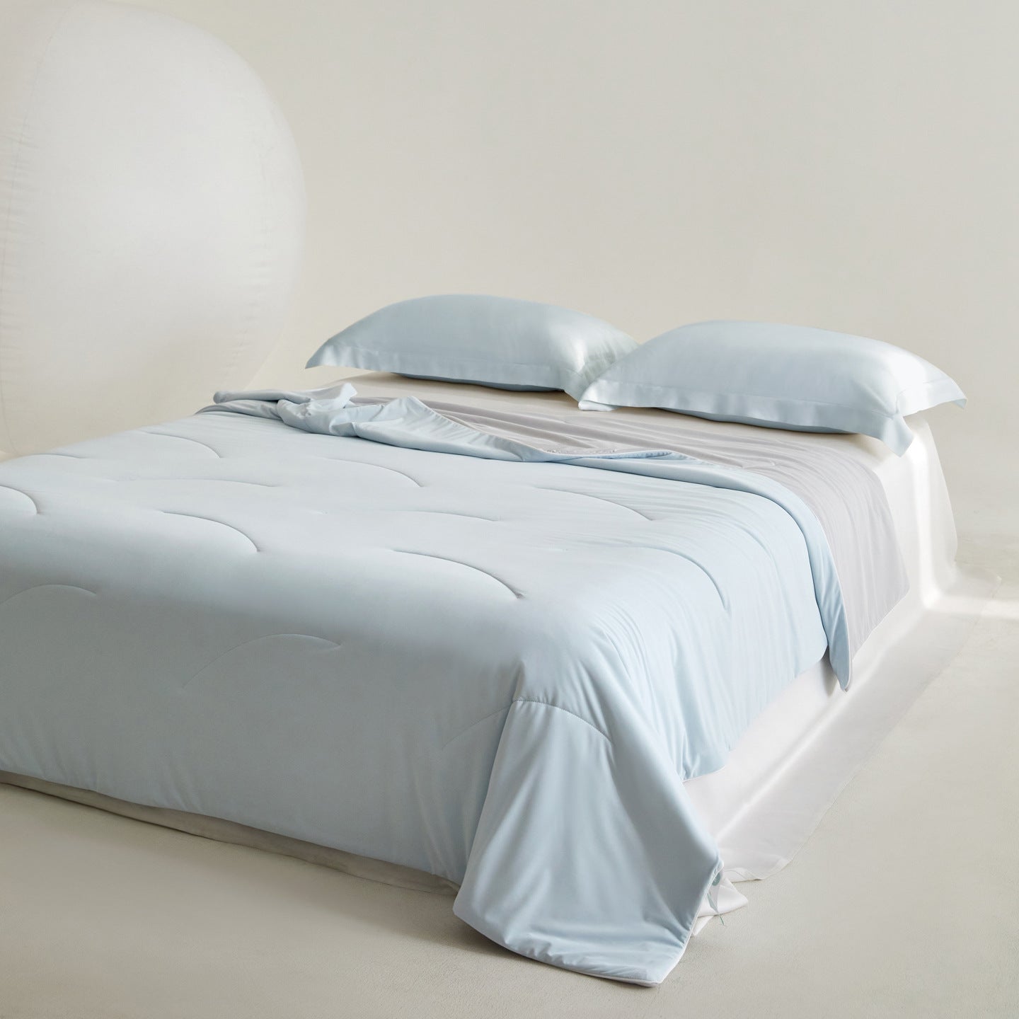 Damen atmungsaktive und komfortable Bettdecke mit sanfter Textur Brehn