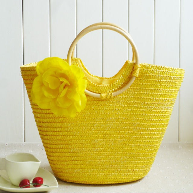 Elegante Basttasche mit Floralen Akzenten Brehn