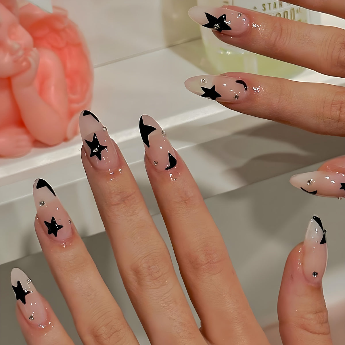 Kunstnagel Set mit eleganten Schleifen und Glamourösem Akzent Brehn