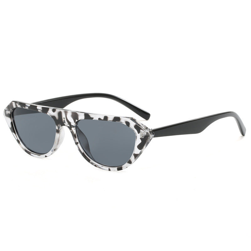 Damen modische Sonnenbrille im auffälligen Stilmix Brehn
