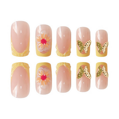 Künstlerisches florales Press-On-Nageldesign Brehn