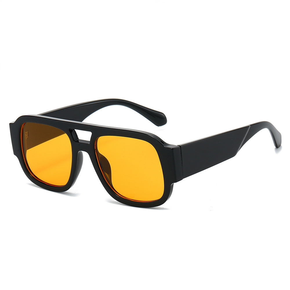 Moderne retro-inspirierte quadratische Sonnenbrillen Brehn