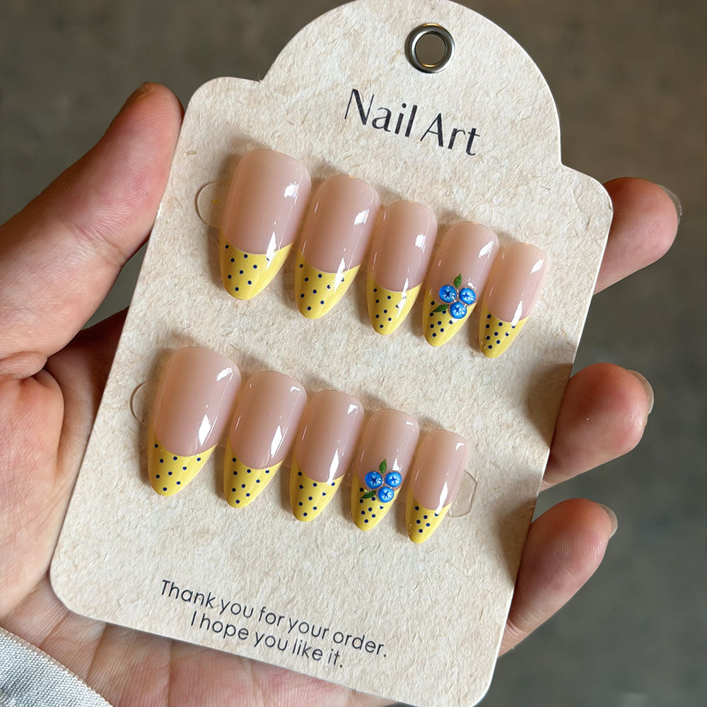 Dekoratives Press-On Nagelkunst Set Brehn