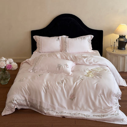 Seiden-ähnliches floral gesticktes Satin Bettbezug Ensemble mit dekorativem Flansch und Rückenkissen