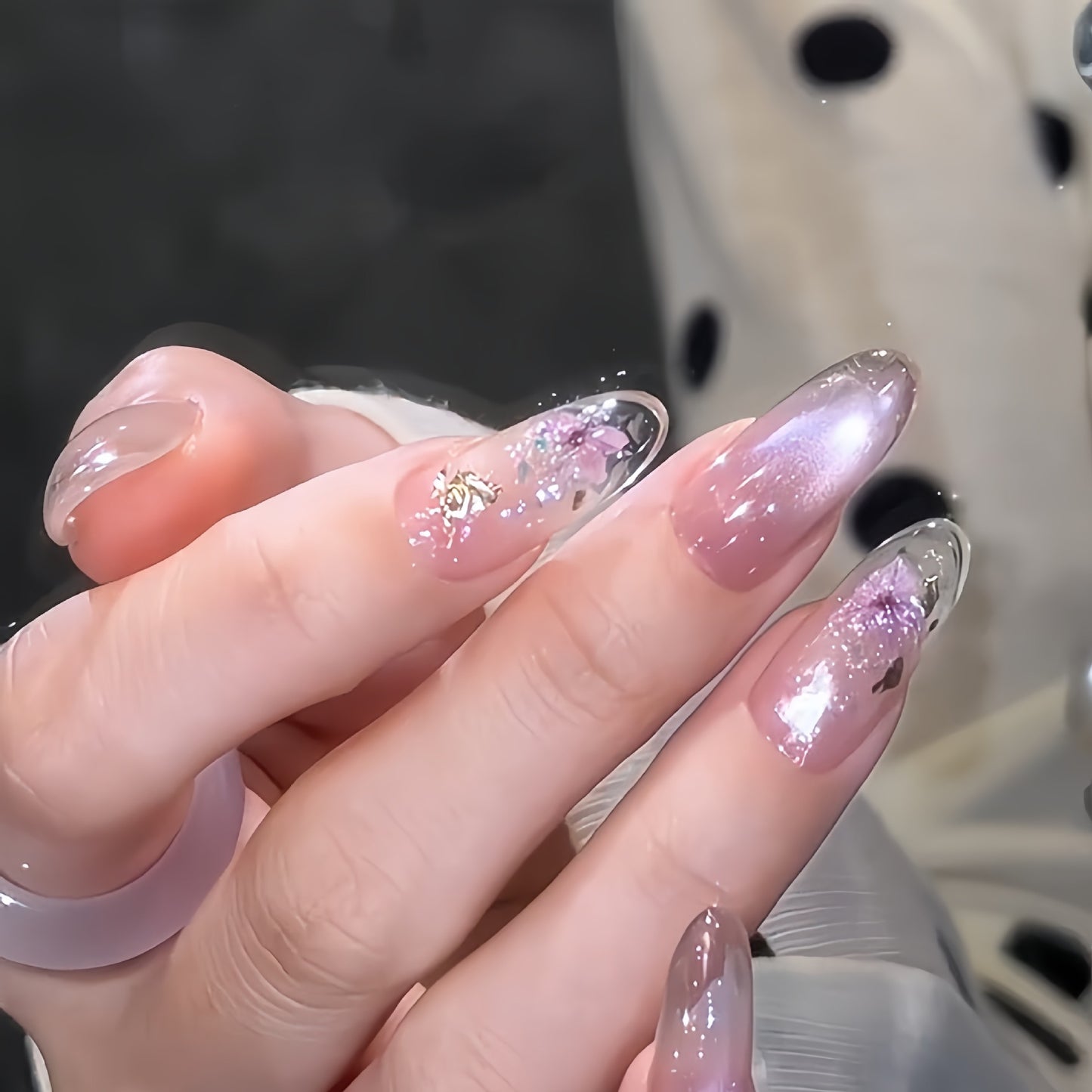 Kunstnägel mit Glamourösem Glitzer- und Blumen-Design Brehn